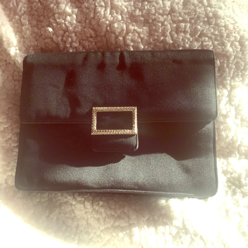Simple black clutch